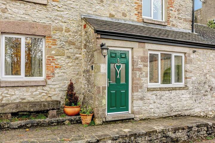 Glamping for 2 people, with garden in Derbyshire