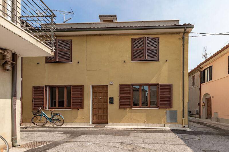 Entire holiday apartment, Apartment for 6 persons approx. 110 qm in Fano, Italian Adriatic Coast (Fano and the surrounding area) in Fano, Fano (Municipality)