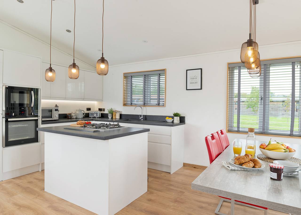 Elite Plus Lodge 3 in Greenham, Berkshire
