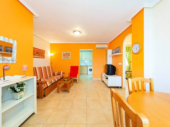 Villa with pool for 4 people, with pool in Torrevieja