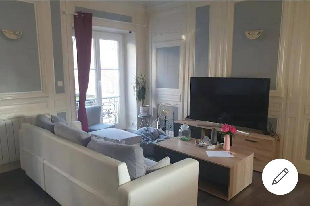 Appartement entier, One-Bedroom Apartment in Pont-Audemer, Région de Bernay