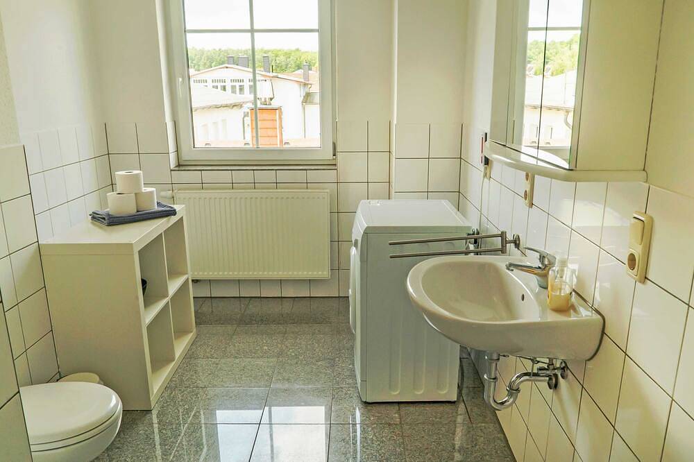 Entire apartment, 04 Ferienwohnung Greta mit Balkon - Appartementhaus Greta im Ostseebad in Sellin, Ruegen