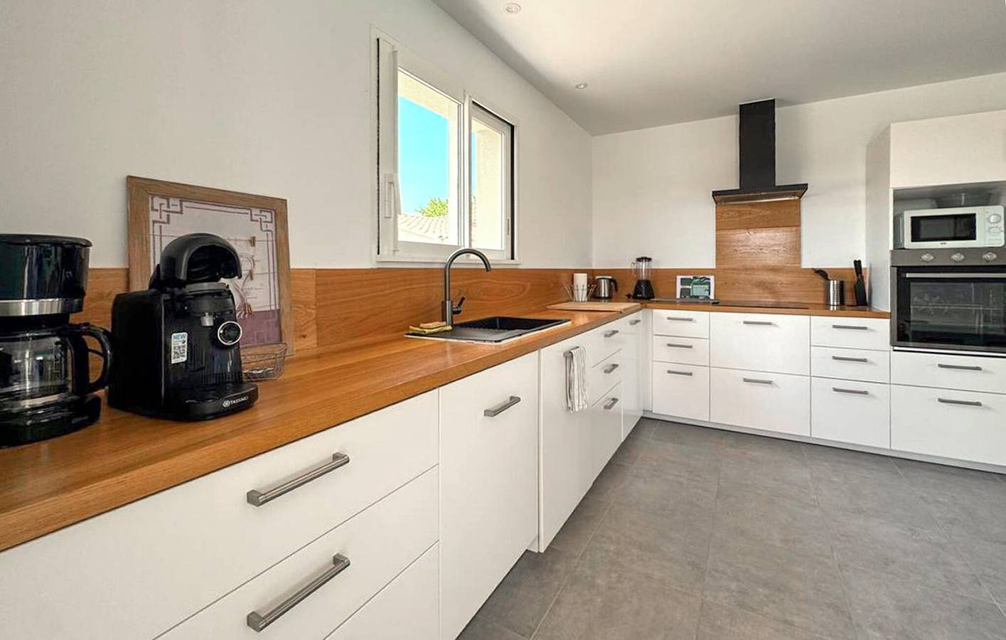 Gemütliche Wohnung mit Pool und Garage, 600m vom Snack de l'Ecluse in Goudargues, Nimes und Umgebung