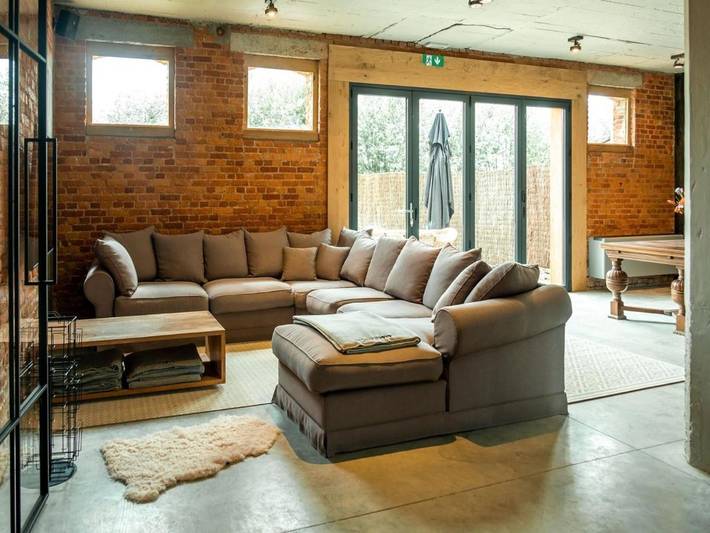 Location de vacances pour 10 personnes, avec terrasse et jacuzzi ainsi que piscine et jardin, animaux acceptés à Moorslede - 2