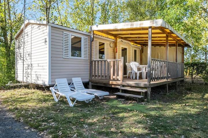 Camping pour 6 personnes, avec piscine et terrasse, animaux acceptés dans Fontenay-le-Comte