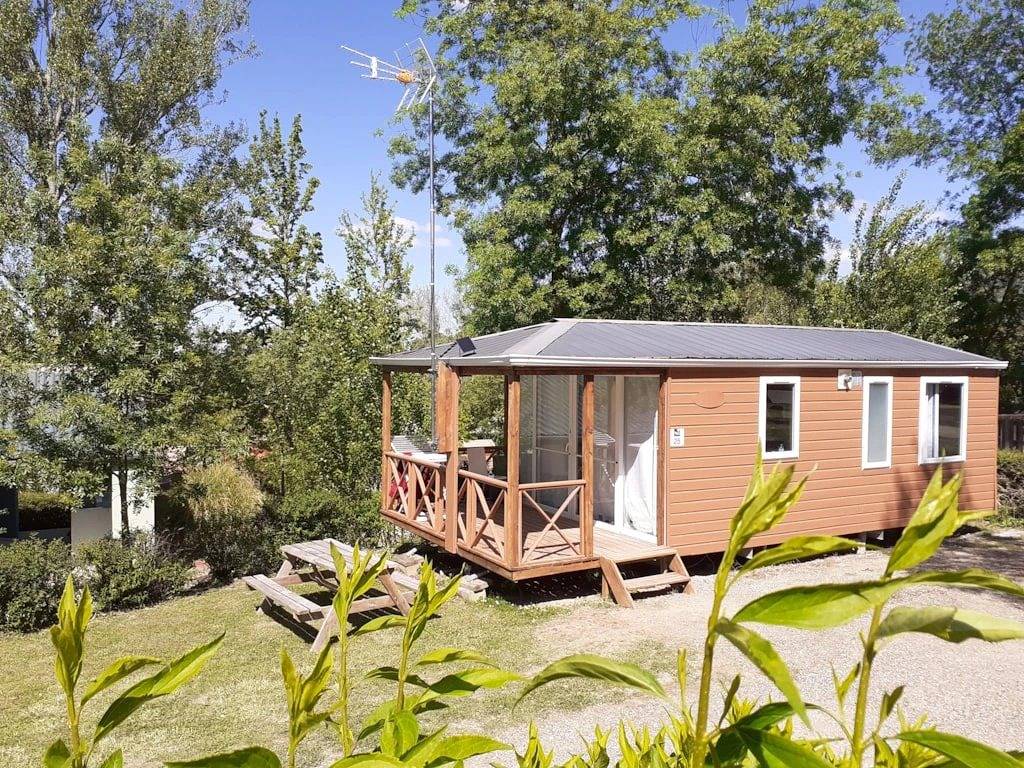 Zecamping 3* animé piscine locatif Tv clim 28m2 4 pers in Montgeard, Lauragais