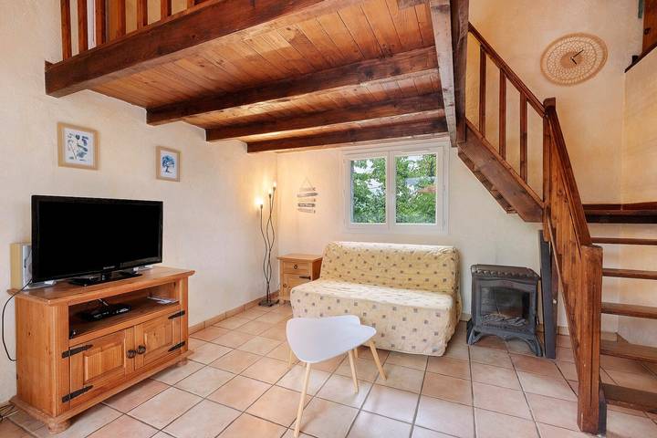 Cottage 'Les Lys' mit Bergblick, Wlan und Klimaanlage in Berre-les-Alpes, Mittelmeerküste (Frankreich)