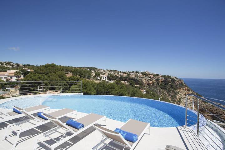 Chalet para 4 personas, con Vistas al mar además de Jardín y Piscina en Provincia de Alicante - 2