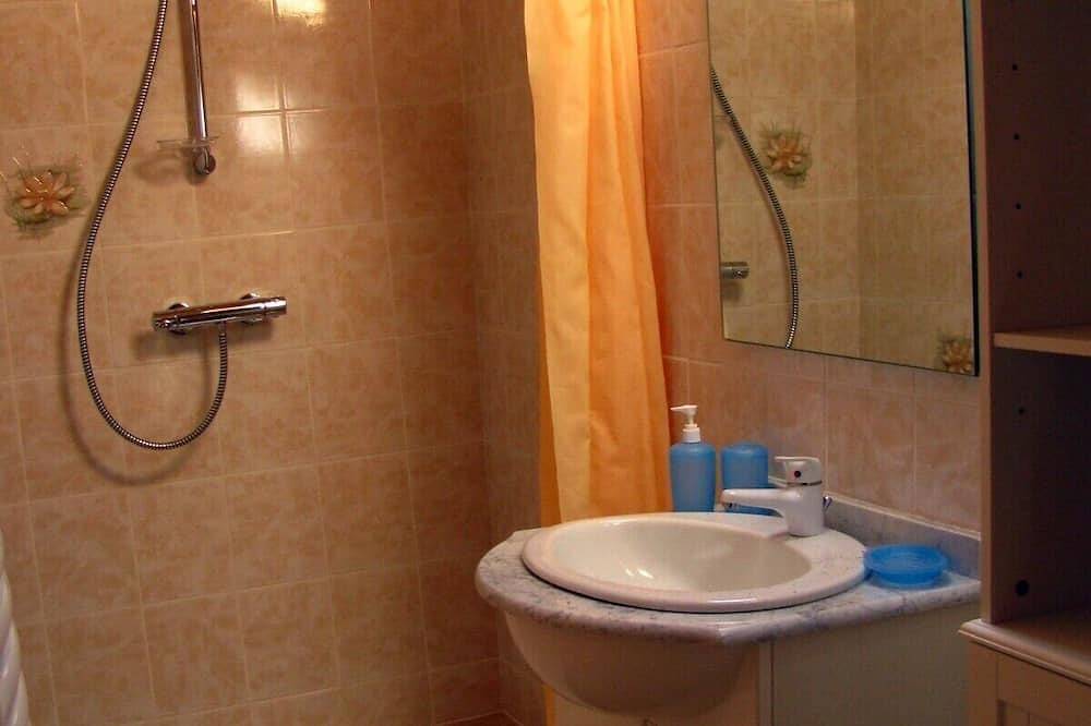 Appartement entier, Vacances à Pouilly / Loire vue sur la Loire et les vignes classé 2 étoiles in Pouilly-sur-Loire, Vallée de la Loire