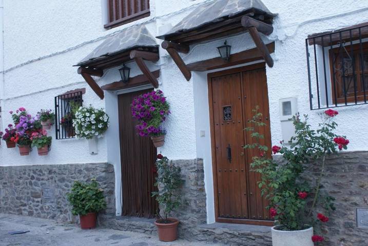 Casa rural para 4 personas, con jardín y terraza en Bubión