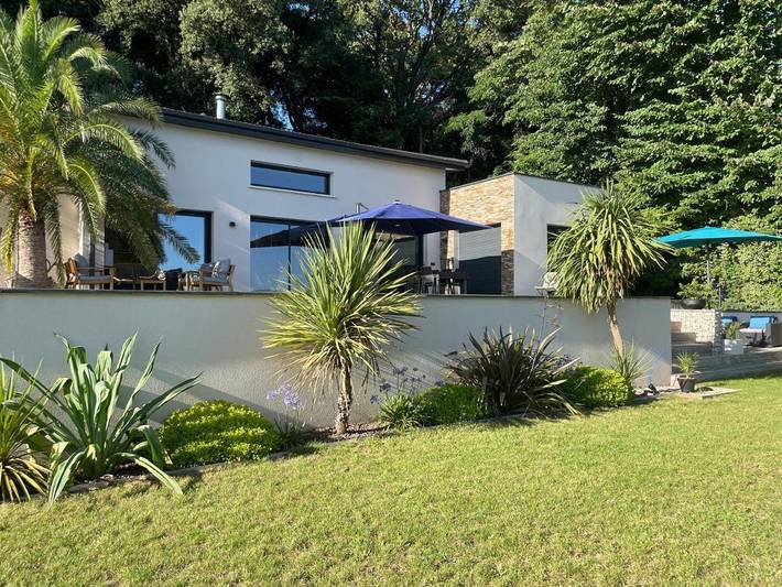 Location de vacances pour 8 personnes, avec piscine ainsi que jardin et vue à Montélimar - 2
