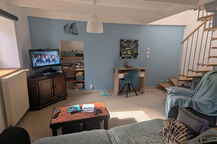 Location de vacances pour 6 personnes, avec jardin à Perret