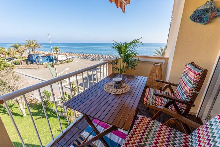 Vakantieappartement voor 3 personen, with Uitzicht op zee and Balkon as well as Terras and Zwembad in Torrox Costa