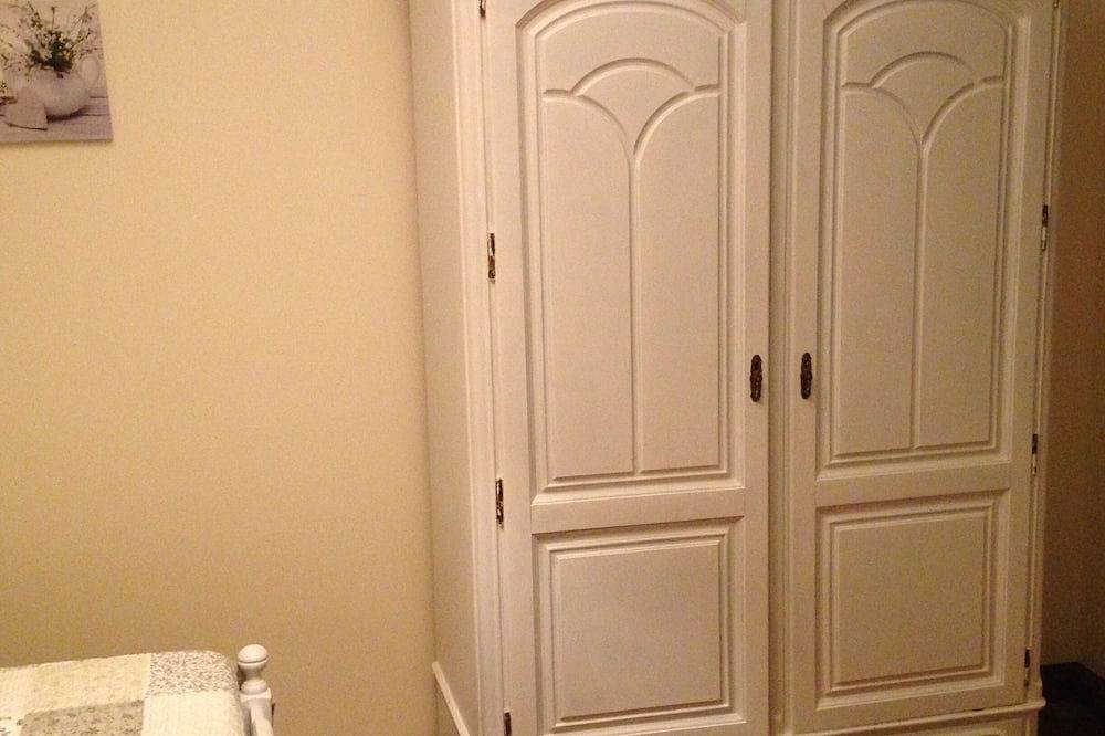 Casa Nuno e Lorena - Ideal location and privacy. in São Miguel Island, Ponta Delgada