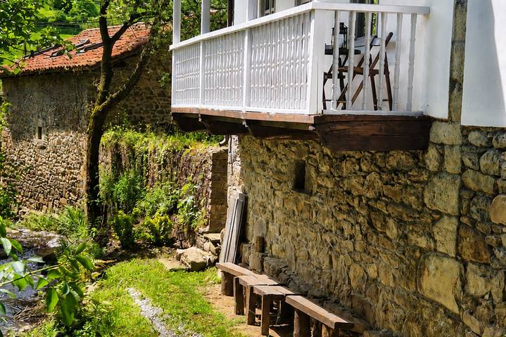 Apartamento entero, 43B01 Las casas de Lydia in Lena, Cordillera Cantábrica