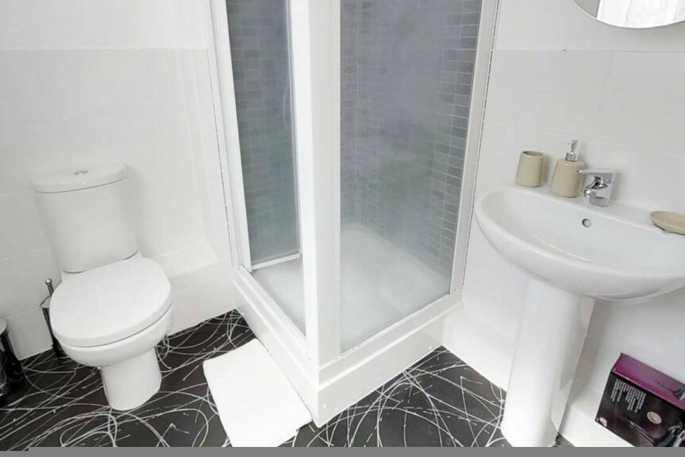 Entire apartment, Cole Green Lane  Executive Stay- Free Parking in Hertfordshire