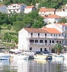 Apartamento vacacional entero, Ferienwohnung "Martina" direkt am Wasser in Racisce, Korcula