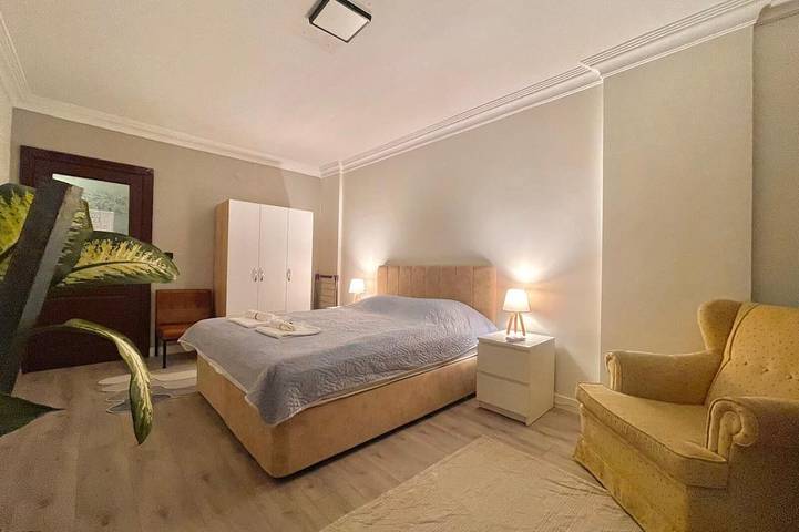 Appartement entier, Spacious in Central; Beaches 500meters, 3Bedrooms + 1Living Room in Antalya, Province d'Antalya