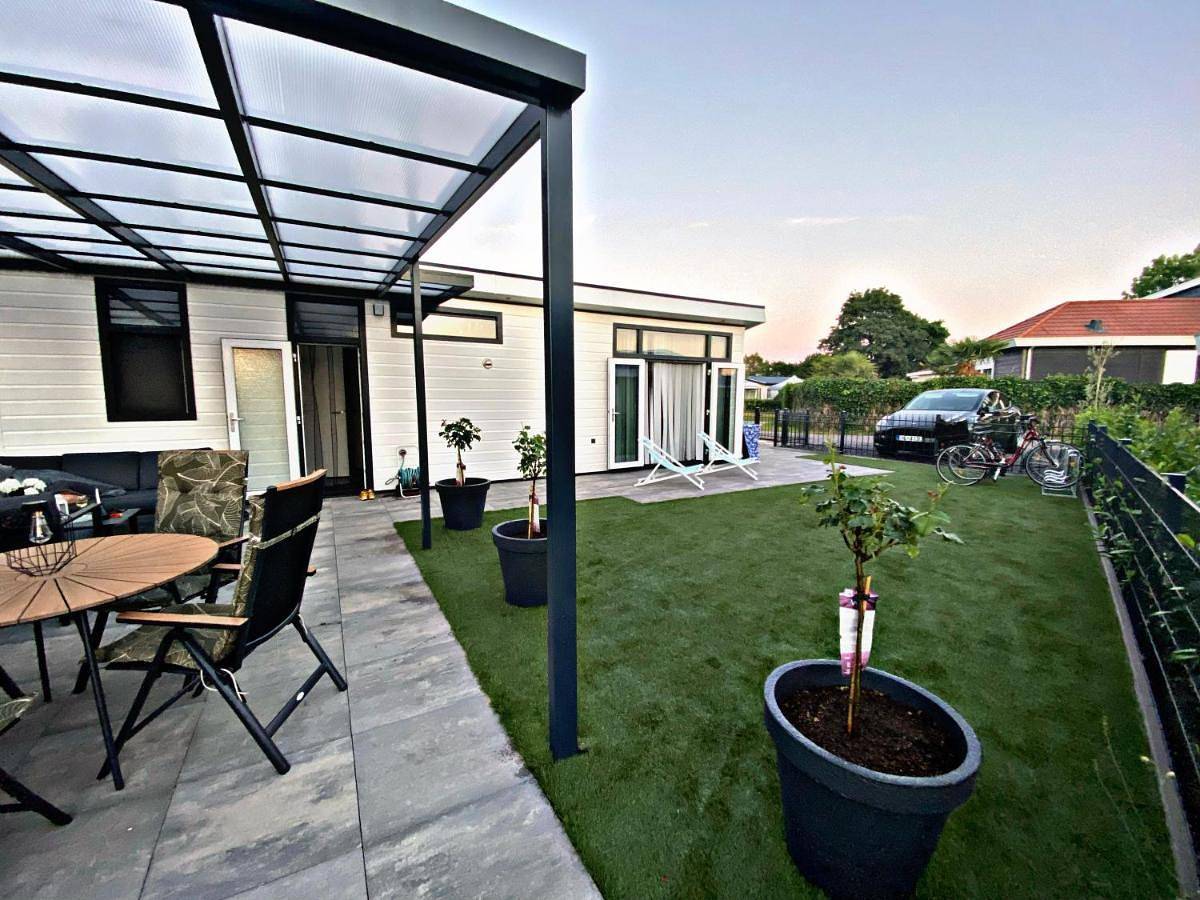 Ferienhaus Luxchalet #Vaju Lathum# am See, Strand, Pool, Nationalpark in IJssel