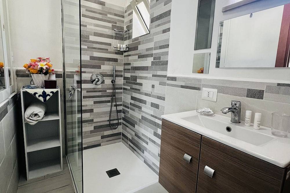 Apartamento entero, In the center,10 minutes to the beach.Pet friendly in Anacapri, Provincia de Nápoles