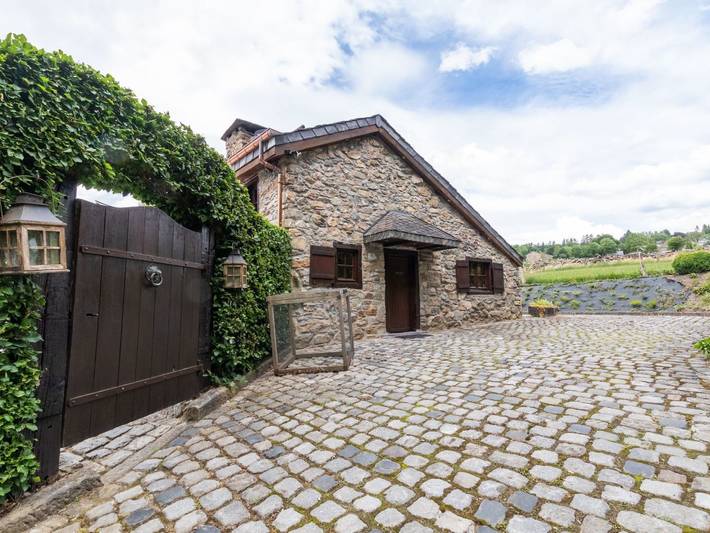 Location de vacances pour 9 personnes, avec jardin dans Grand Halleux - 2