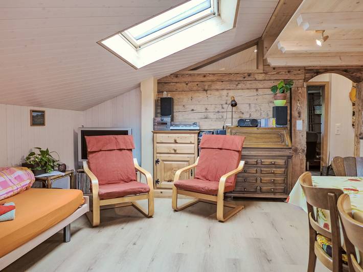 Ferienwohnung für 7 Personen, mit Terrasse und Ausblick im Berner Oberland - 2