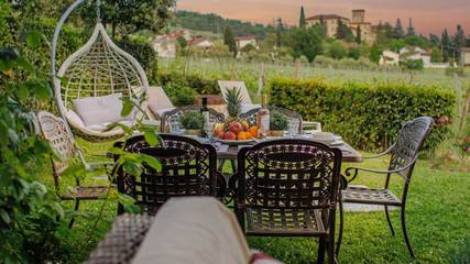 Villa for 6 Guests in Lucca, Colline Lucchesi, Picture 1