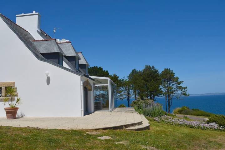 Location de vacances pour 13 personnes, avec vue et jardin à Poullan-sur-Mer - 4