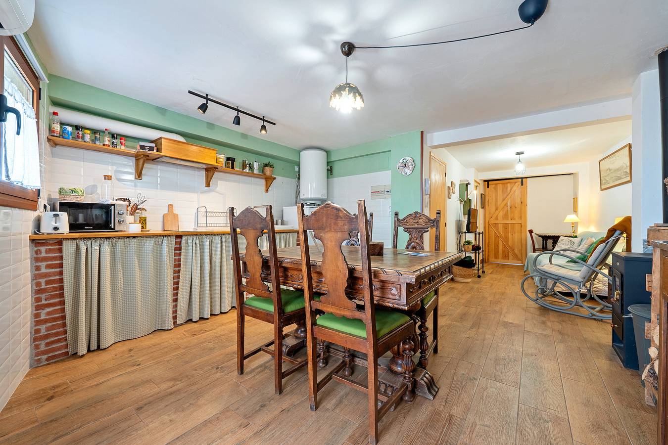 Apartamento entero, L'escambell  grau del llop. apto. turismo rural. in Ulldemolins, Montsant DO