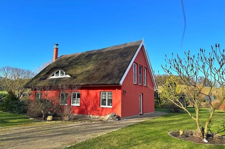 Ferienhaus für 8 Personen, mit Sauna und Terrasse sowie Garten