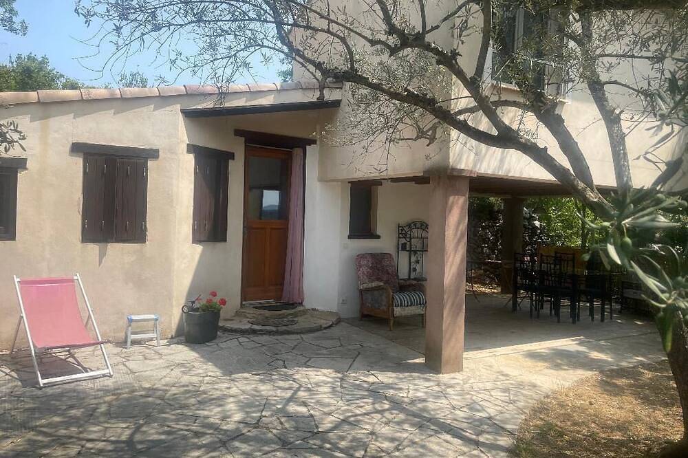 Jolie petite maison paisible avec piscine entre Montpellier et le Mont Aiguail in Ganges, Région de Lodève