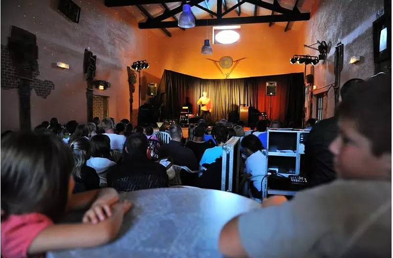 Mobil home 5 pièces 8/10 personnes in Givrand, Vallée de la Loire