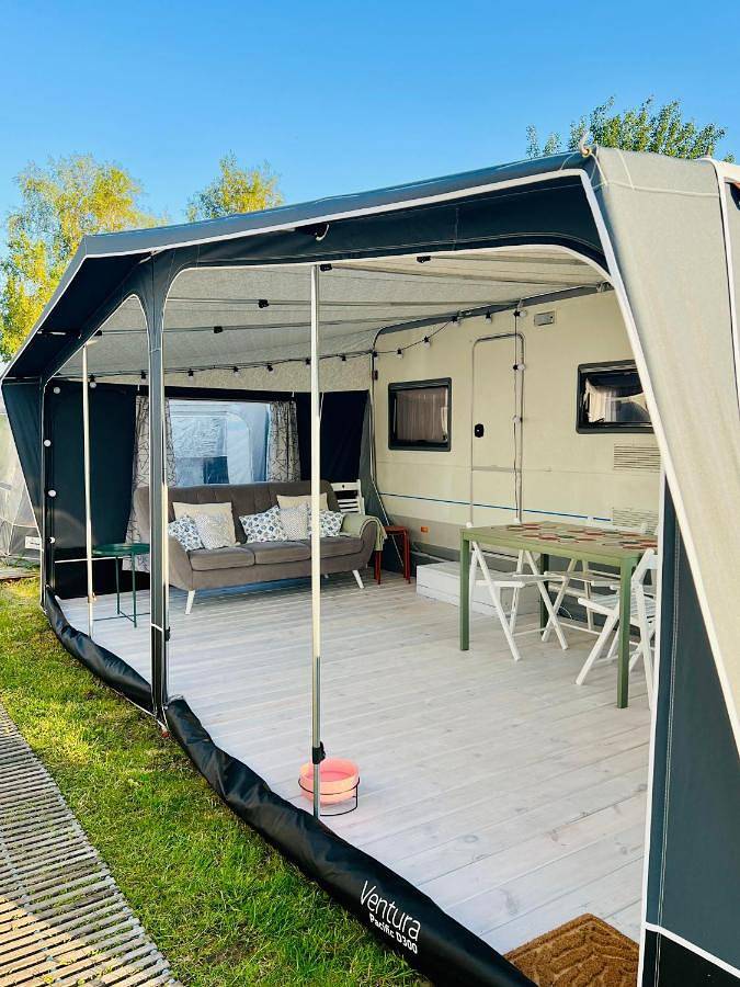 Camping für 4 Personen, mit Sauna und Ausblick sowie Terrasse und Garten, mit Haustier in Halbinsel Hel