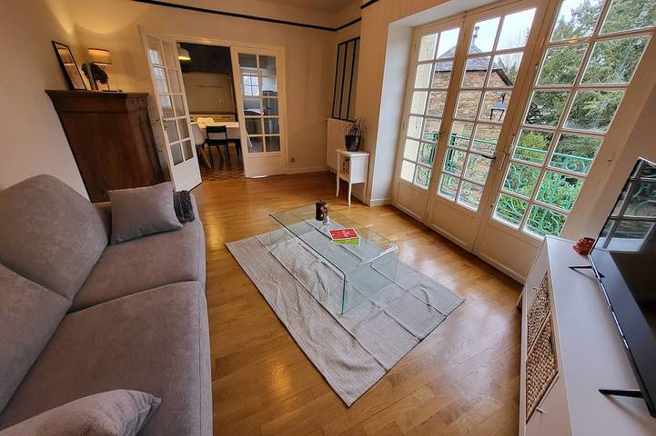 Location de vacances pour 4 personnes, avec balcon à Dampniat