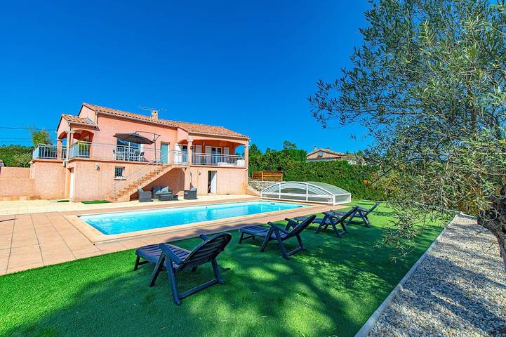 Location de vacances pour 6 personnes, avec Terrasse et Jardin à Banne - 3