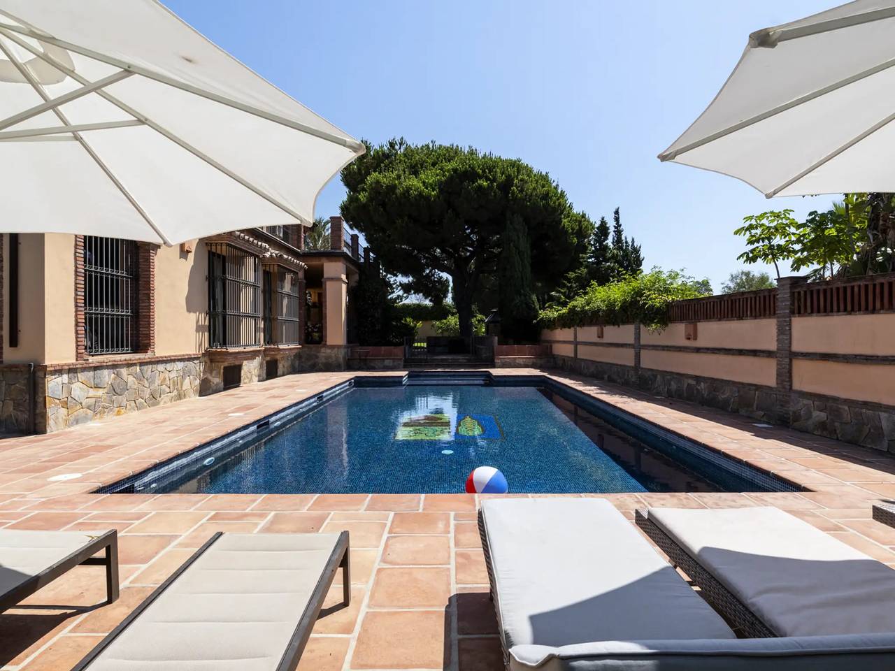 Maison 16 Personnes in Marbella Oost, Marbella