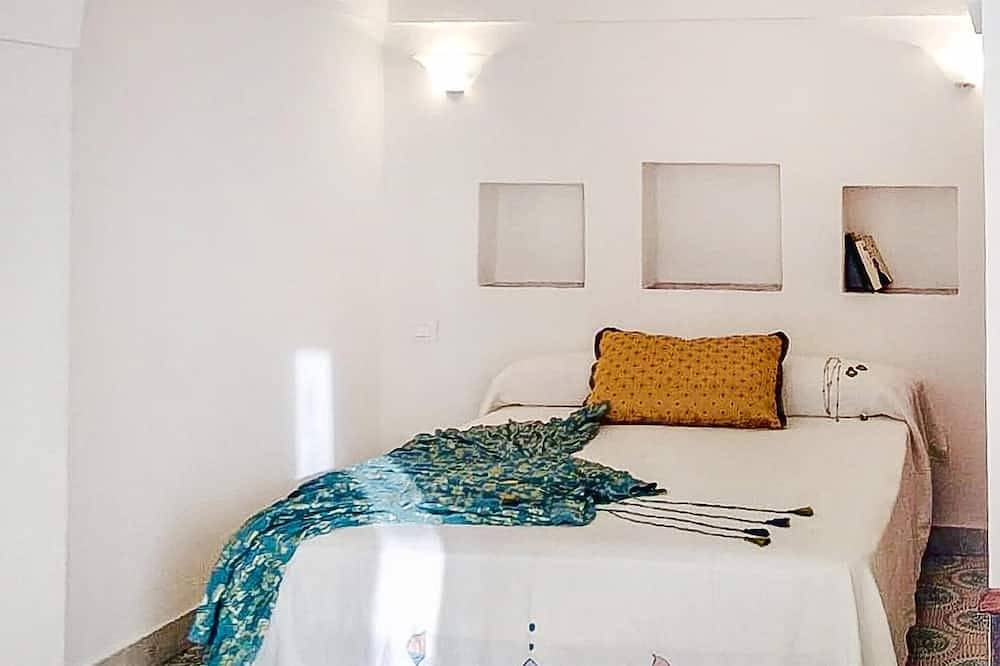 Stunning home in Pantelleria with Wifi in Pantelleria, Trapani Province