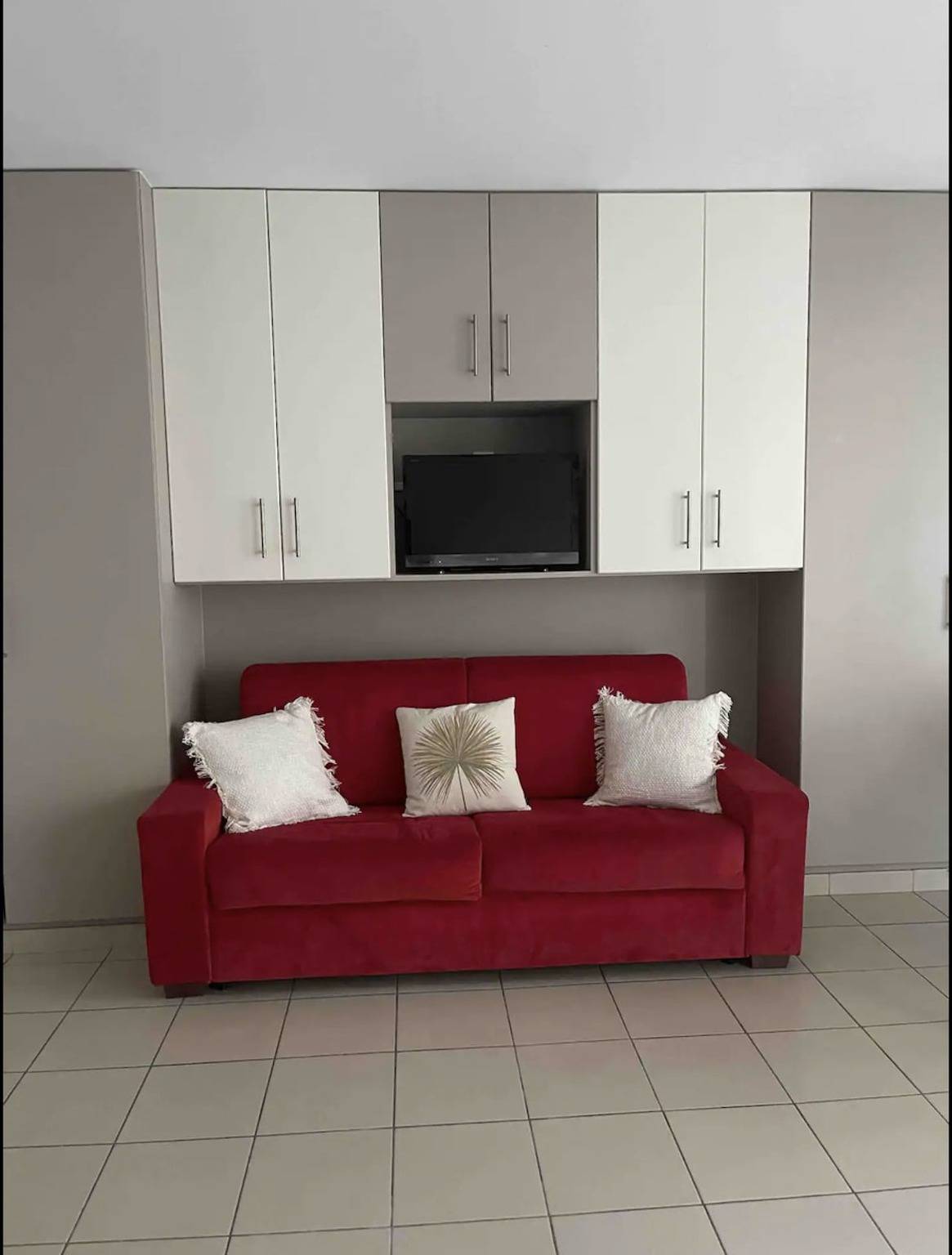 Hel leilighet, Bright apartment - sea view in Antibes, Cannesregionen