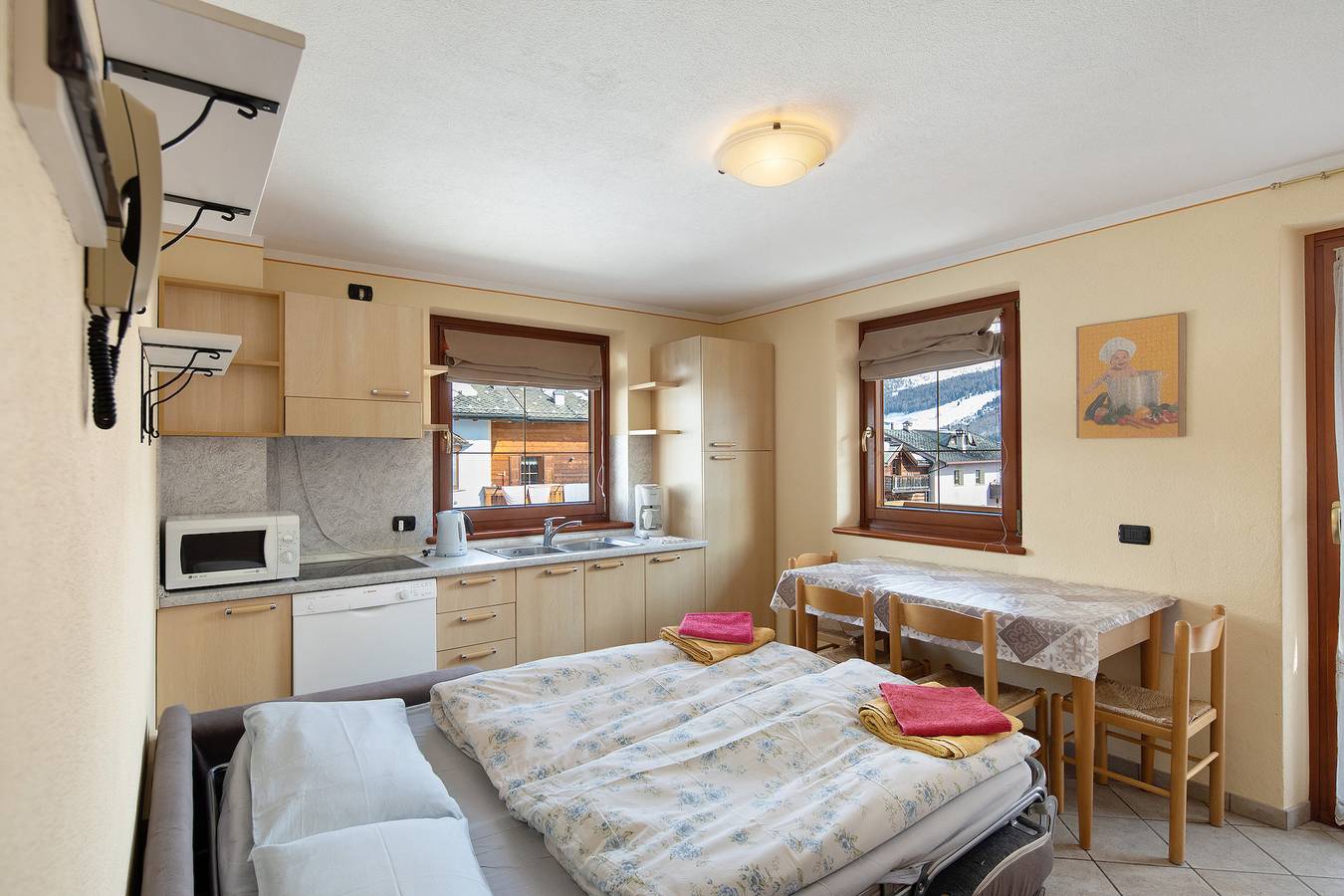 Entire apartment, Apartment 'Natale 5' with Mountain View, Balcony and Wi-Fi in Livigno (Town), Livigno