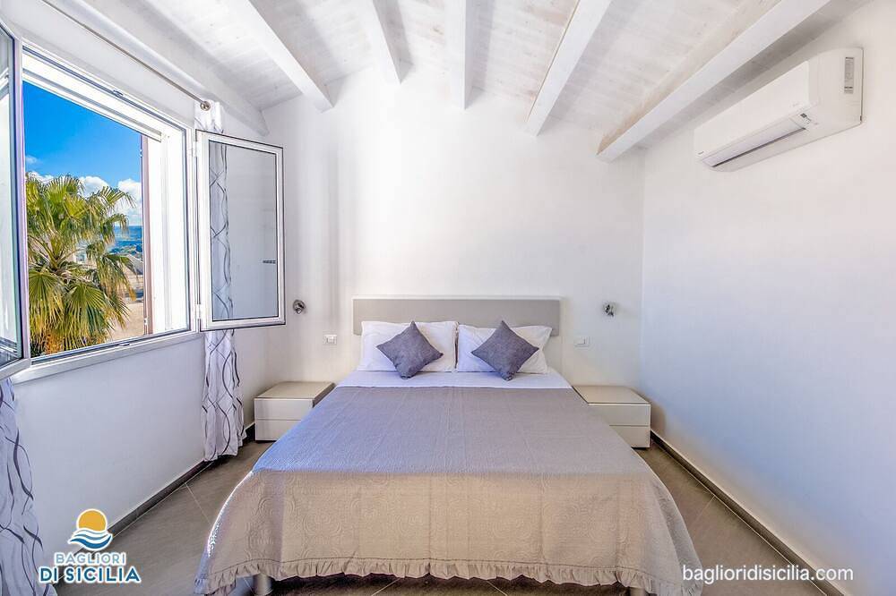 Agenzia Bagliori Di Sicilia - Last Minute 3/27 Settembre! in Scopello, Castellammare del Golfo