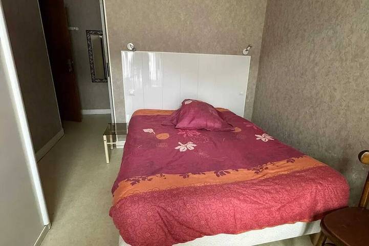 Gîte pour 2 personnes, avec balcon, animaux acceptés dans Thermes De Neris Les Bains Neris Les Bains - 2