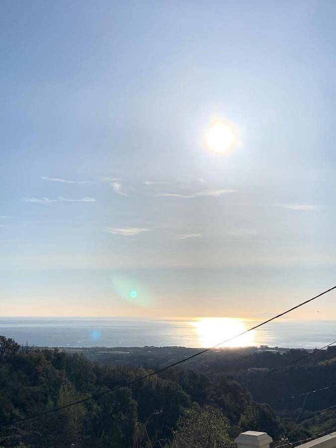 Levé du soleil sur la mer in Taglio-Isolaccio, Arrondissement de Corte