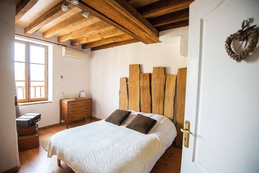 Au bon accueil in Diges, Région d'Auxerre
