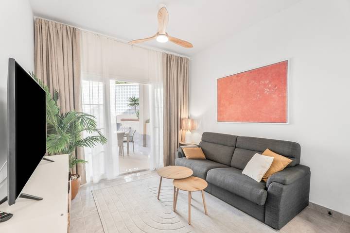 Apartamento entero, Apartamento Vacacional 'Yucca Park 1 Bed' con Terraza Privada, Wi-Fi y Aire Acondicionado in Playa del Duque, Adeje