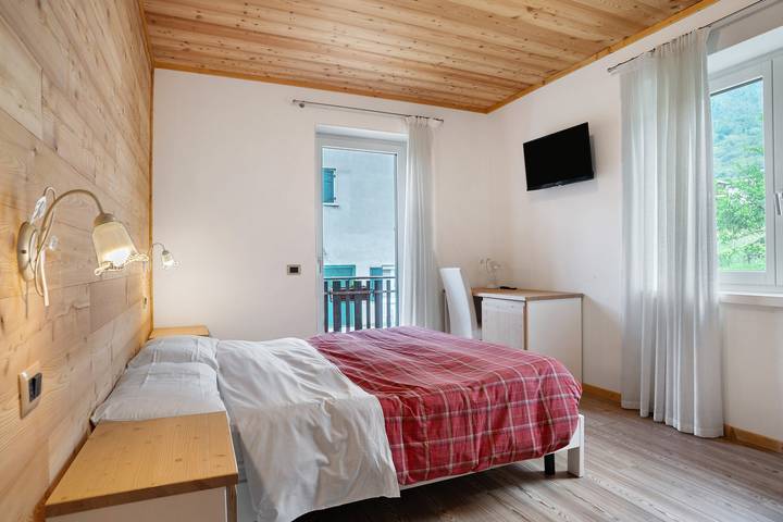 Entire apartment, Apartment 'Agritur Montibeller Fravort' with Mountain View, Shared Garden and Wi-Fi in Roncegno Terme, Valsugana
