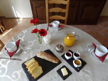 Chambre D’hôte pour 2 Personnes dans Huriel, Région de Montluçon, Photo 1