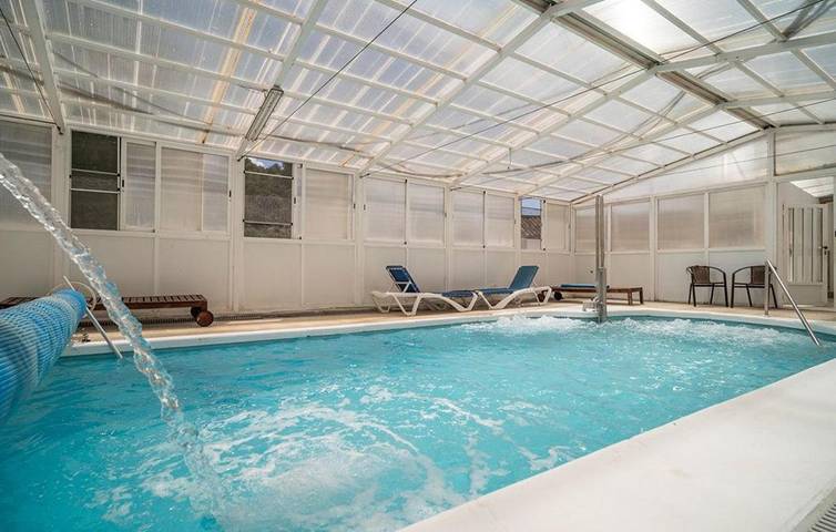 Casa de vacaciones para 10 personas, con jardín además de jacuzzi y piscina en Provincia de Almería