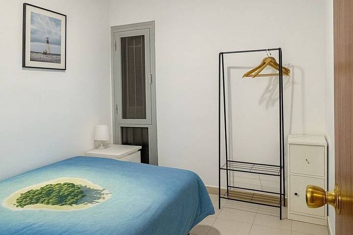 Entire apartment, Newly renovated apartment near the sea in Sant Adrià de Besòs, Barcelonès