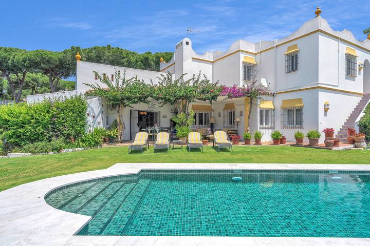 Villa for 14 people, with Terrace and Garden in Costa del Sol East