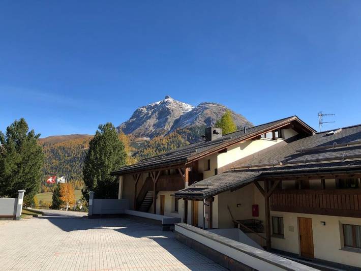 Ganze Wohnung, Residenz La Mora 15 in La Punt-Chamues-ch, Sankt Moritz